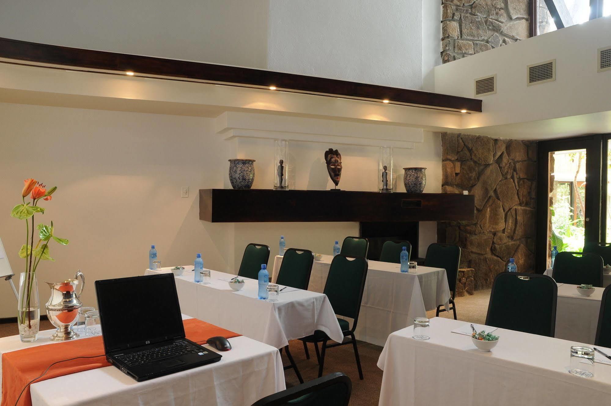 Protea Hotel Winkler وايت ريفر المظهر الخارجي الصورة